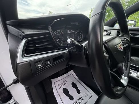Certified 2024 Cadillac XT6 Luxury w/ LPO, Floor Liner Package AWD/4WD image 17