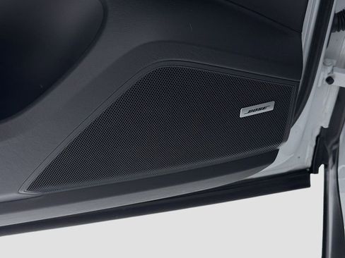 Certified 2024 Porsche Cayenne AWD/4WD image 12
