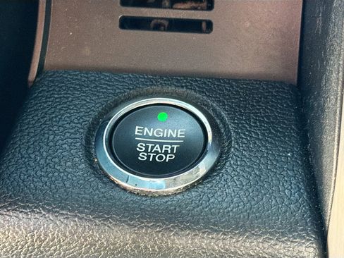 Used 2016 Ford F150 Platinum w/ Technology Package image 32