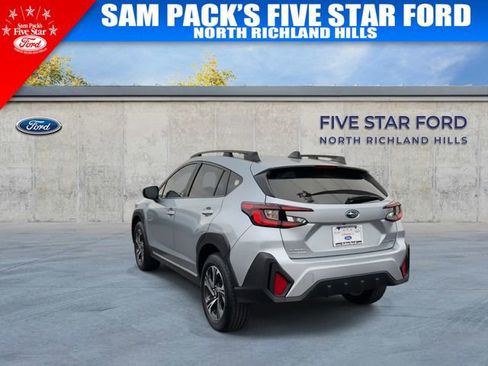Used 2024 Subaru Crosstrek 2.0i Premium image 7