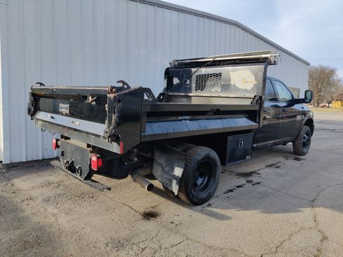 Used 2018 RAM 3500 Tradesman image 14