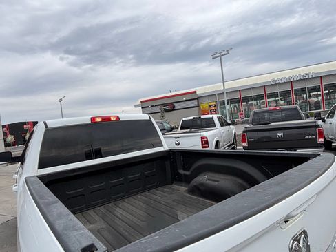 Used 2022 RAM 2500 Big Horn w/ Cold Weather Group AWD/4WD image 9