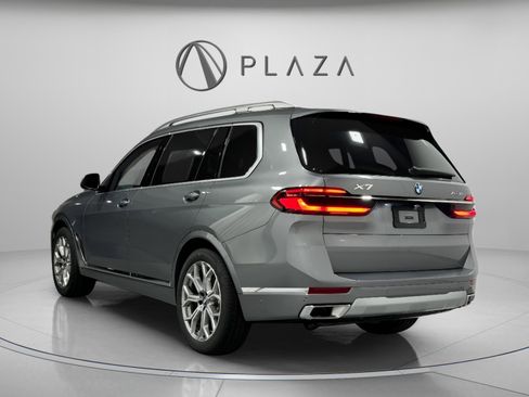New 2026 BMW X7 xDrive40i image 3