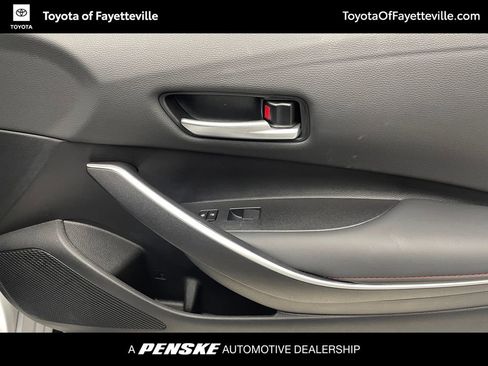Used 2025 Toyota Corolla SE w/ SE Premium Package image 18