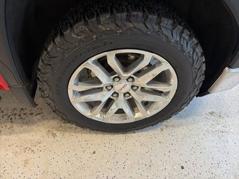 Used 2022 GMC Sierra 1500 SLT image 10