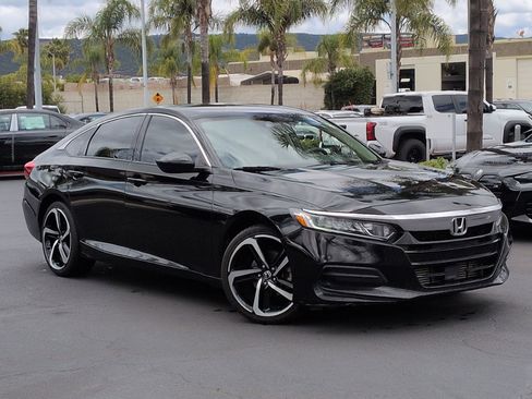 Used 2018 Honda Accord LX image 2