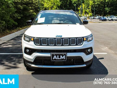 Used 2025 Jeep Compass Limited AWD/4WD image 10