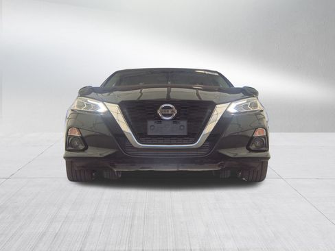Used 2020 Nissan Altima 2.0 Platinum image 3