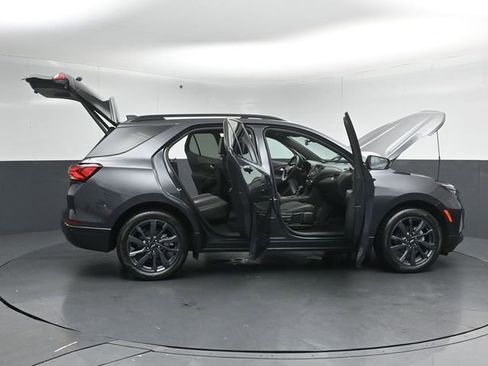 Used 2022 Chevrolet Equinox RS w/ LPO, Floor Liner Package image 58