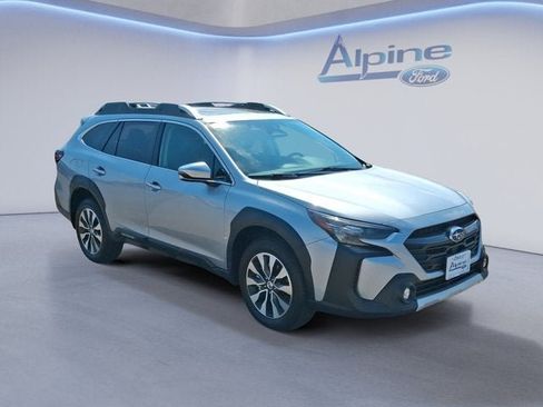 Used 2025 Subaru Outback Touring AWD/4WD image 7