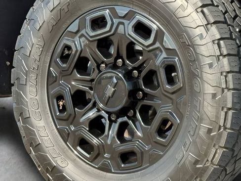 Used 2024 Chevrolet Silverado 2500 LT w/ Convenience Package AWD/4WD image 14