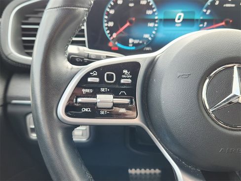 Used 2022 Mercedes-Benz GLS 450 4MATIC image 18