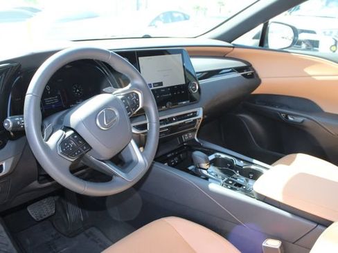 Certified 2025 Lexus RX 350 FWD w/ Technology Package image 12