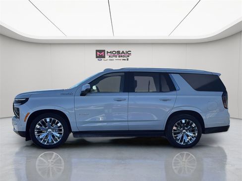 Used 2025 Chevrolet Tahoe High Country image 4