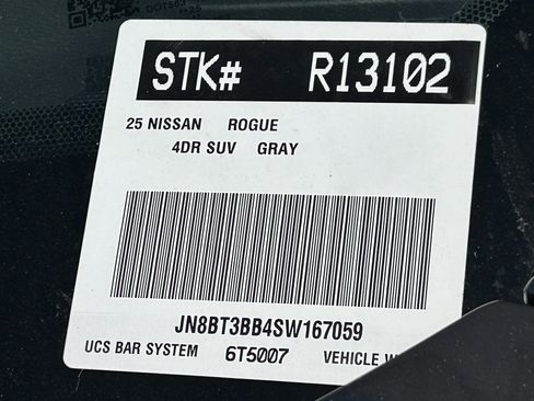 Used 2025 Nissan Rogue SV AWD/4WD image 5