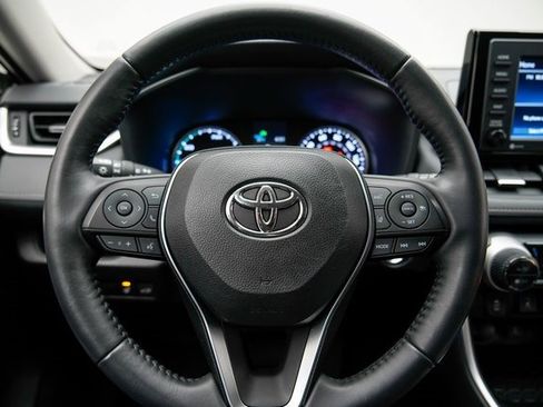 Used 2021 Toyota RAV4 XLE Premium image 24