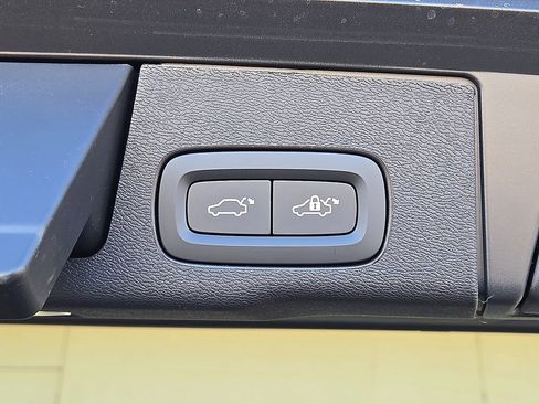 New 2026 Volvo XC60 B5 Ultra w/ Protection Package Premier image 14