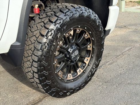 Used 2020 Chevrolet Silverado 2500 High Country w/ Technology Package image 6