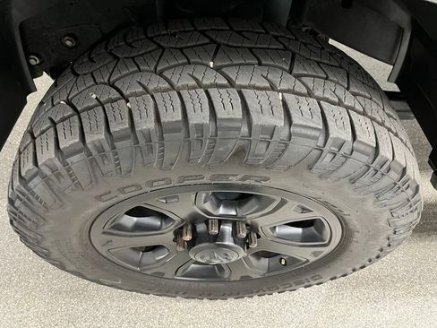 Used 2018 RAM 2500 Laramie w/ Sport Appearance Group AWD/4WD image 15