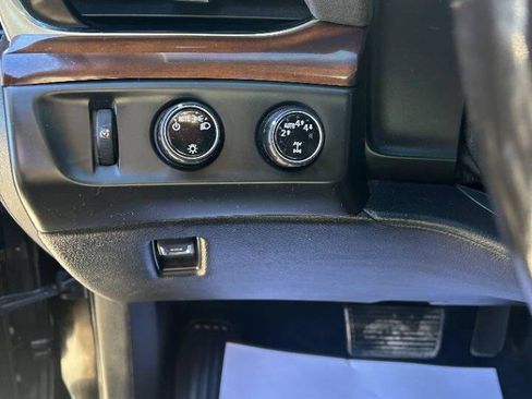Used 2018 Cadillac Escalade Premium Luxury image 22