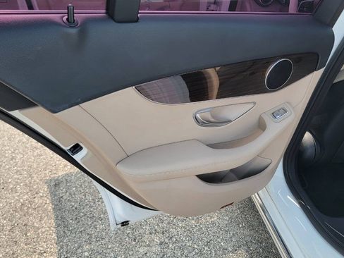 Used 2020 Mercedes-Benz C 300 Sedan image 25