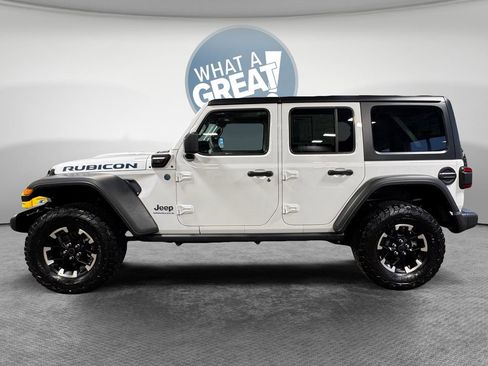 Used 2025 Jeep Wrangler Unlimited Rubicon 4xe w/ Convenience Group image 7