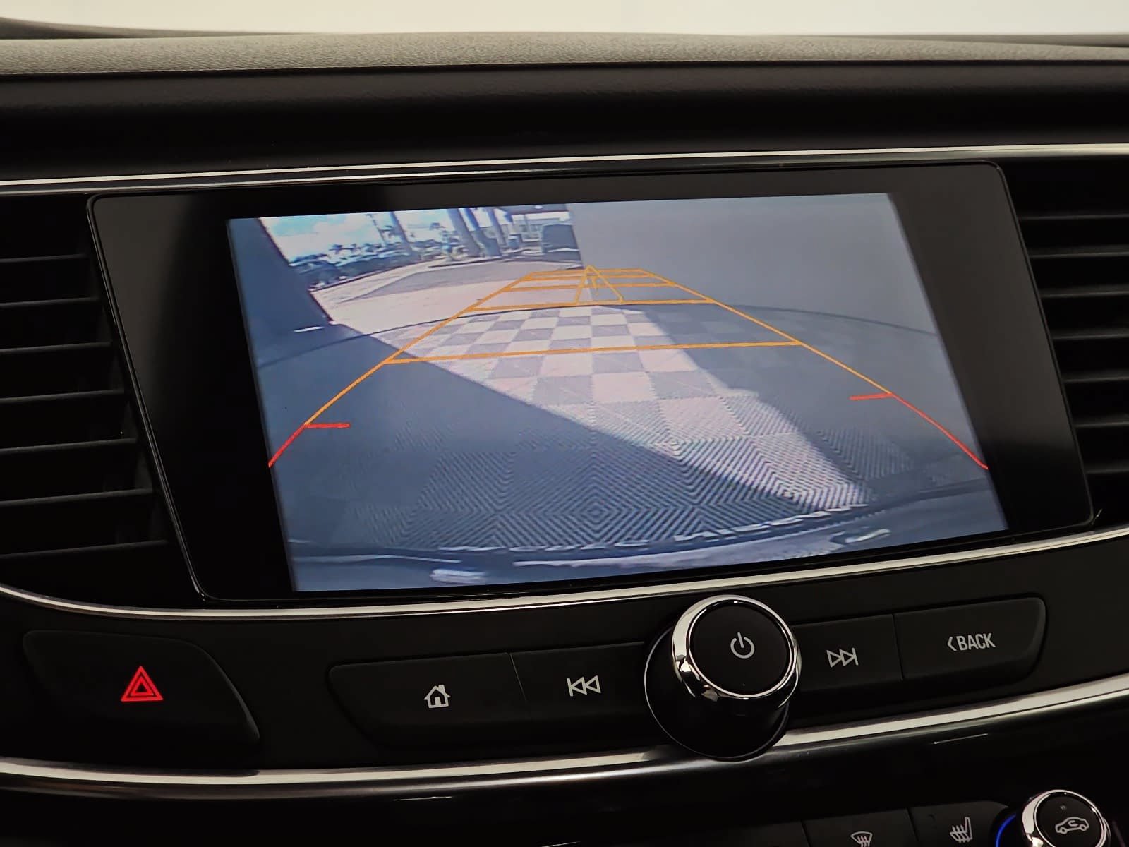 Used 2017 Buick LaCrosse Essence FWD image 20