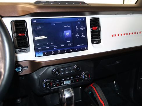 Used 2023 Ford Bronco Heritage Edition AWD/4WD image 43