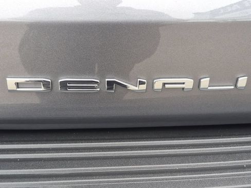 Used 2021 GMC Yukon Denali w/ Denali Premium Package AWD/4WD image 25