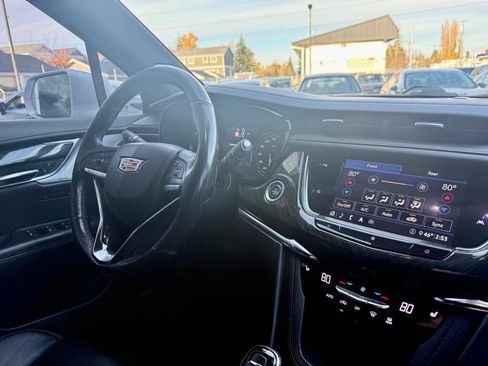 Used 2020 Cadillac XT6 Premium Luxury image 20