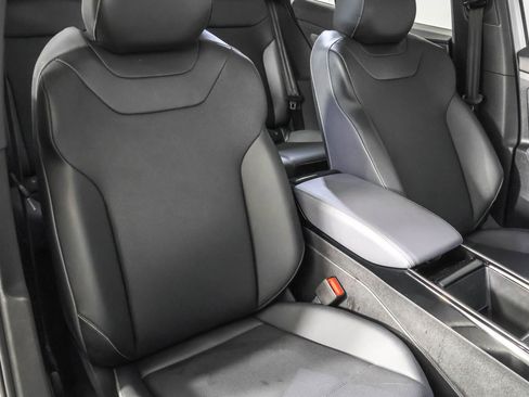 Used 2023 Volkswagen ID.4 Pro S Plus image 47