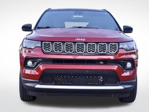 Used 2025 Jeep Compass Limited AWD/4WD image 5