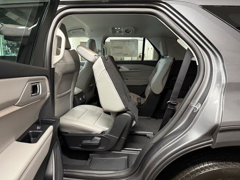 New 2026 Ford Explorer Active w/ Active Comfort Package AWD/4WD image 19