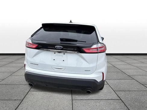 Used 2019 Ford Edge SE image 6