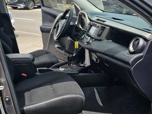 Used 2015 Toyota RAV4 XLE FWD image 11