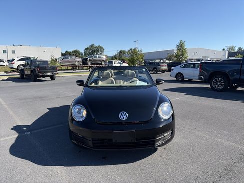 Used 2013 Volkswagen Beetle 2.5 FWD image 7