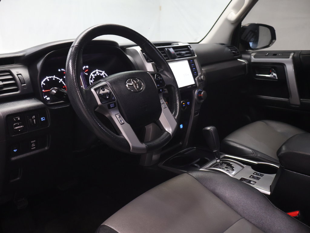 Used 2021 Toyota 4Runner SR5 Premium w/ Moonroof Package RWD image 17