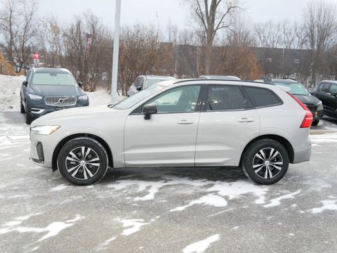 Certified 2025 Volvo XC60 B5 Core image 4