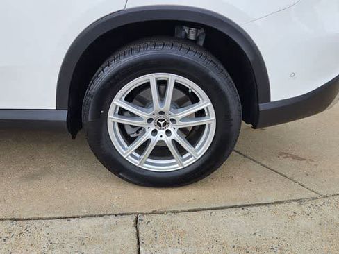 Used 2026 Mercedes-Benz GLC 300 image 13