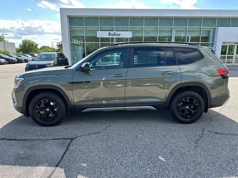 Certified 2024 Volkswagen Atlas Peak Edition SE AWD/4WD image 5