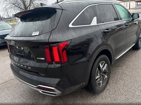 Used 2021 Kia Sorento S image 6