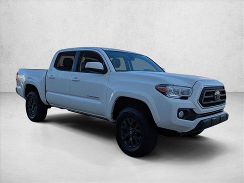 Certified 2023 Toyota Tacoma SR5 image 3