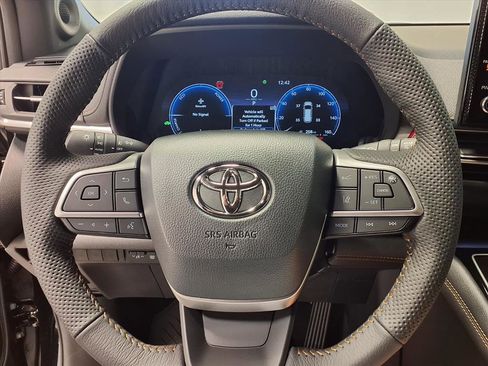 New 2026 Toyota Sienna XLE Woodland Edition image 21