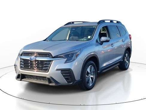 Certified 2023 Subaru Ascent Premium w/ Convenience Package image 2