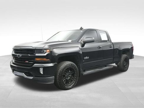 Used 2018 Chevrolet Silverado 1500 LT w/ Texas Edition AWD/4WD image 3