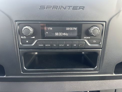 Used 2025 Mercedes-Benz Sprinter 2500 image 14