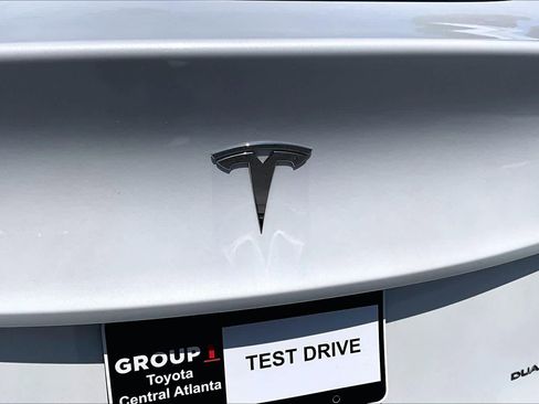 Used 2021 Tesla Model Y Long Range image 30