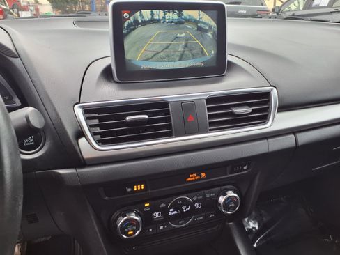 Used 2014 MAZDA MAZDA3 s Grand Touring image 24