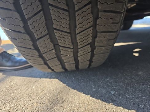 Used 2021 Chevrolet Tahoe LT w/ LT Signature Package image 6