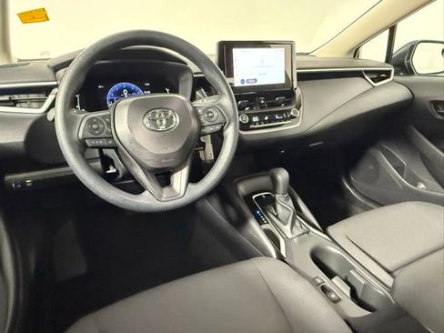 Used 2026 Toyota Corolla LE image 40